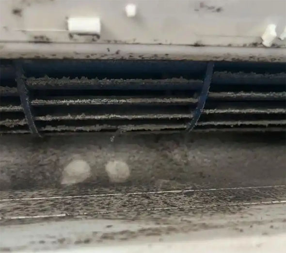 武平空调吹的风有股烧焦味是怎么回事